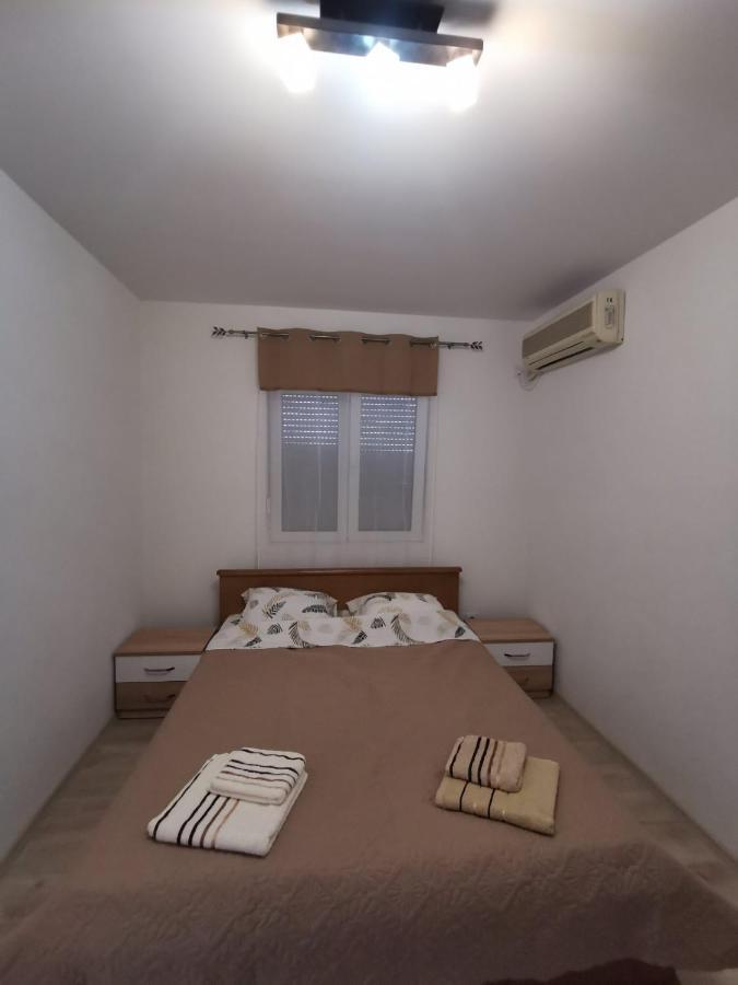 Holiday Home Kalicanin Bar Bagian luar foto