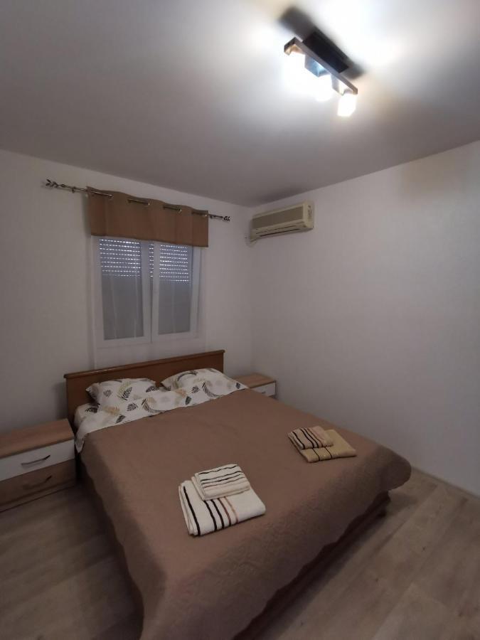 Holiday Home Kalicanin Bar Bagian luar foto