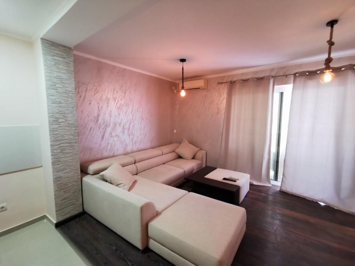 Holiday Home Kalicanin Bar Bagian luar foto