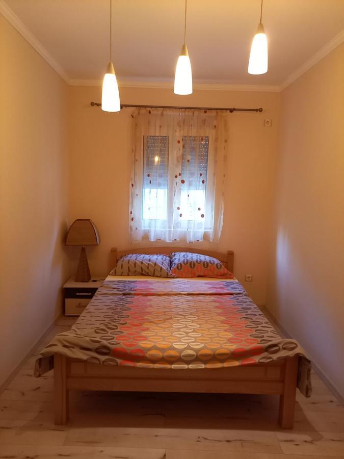 Holiday Home Kalicanin Bar Bagian luar foto